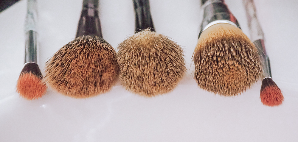 The best way to clean makeup brushes - TODAY