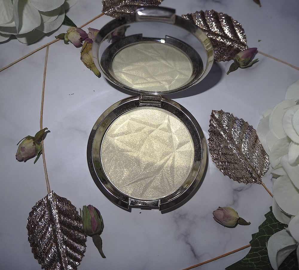 BECCA Shimmering Skin Perfector Pressed Highlighter in Vanilla Quartz image