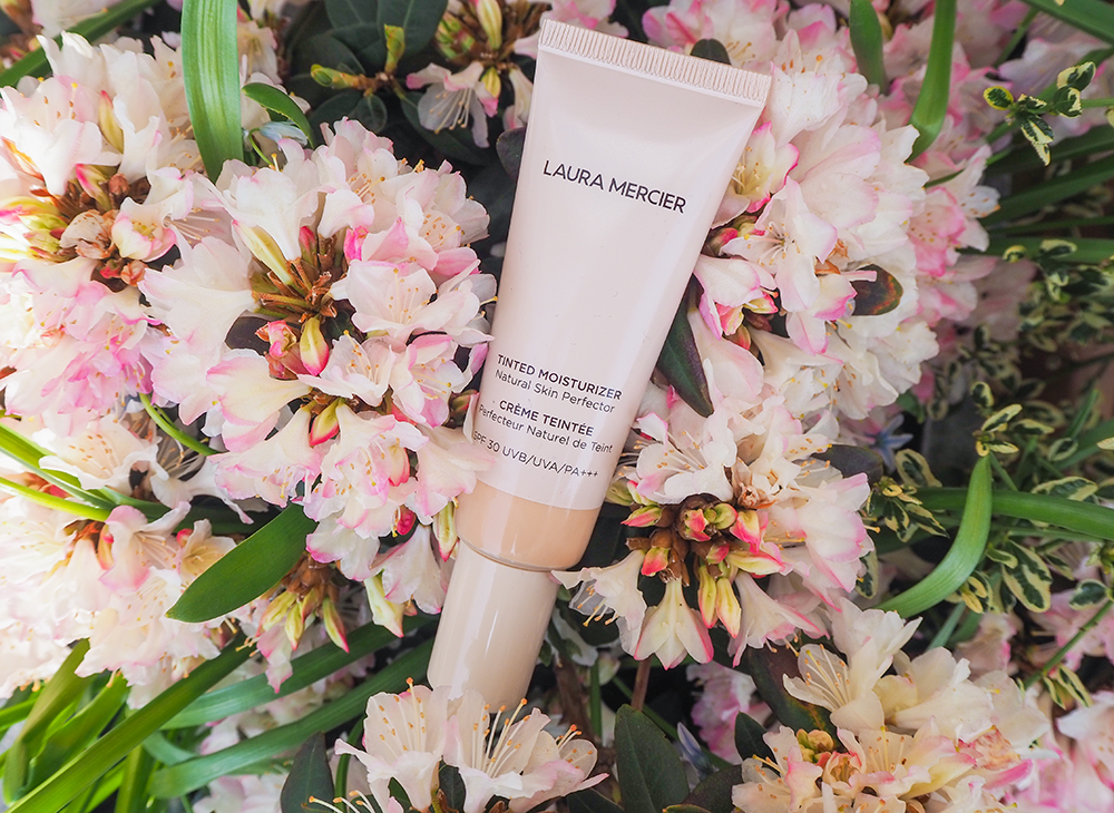 https://awomansconfidence.com/wp-content/uploads/2020/04/Laura-Mercier-Tinted-Moisturizer-4.jpg