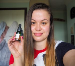 DWIRA Hemp Superfood Face Oil review - A Woman's Confidence