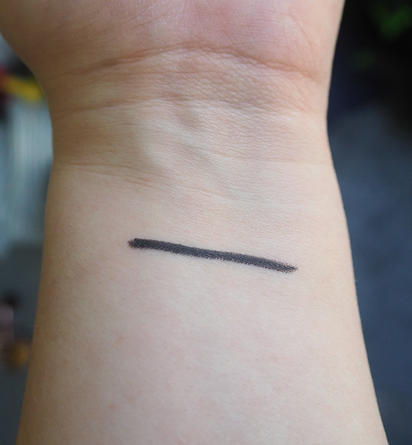 Rock ‘n’ Kohl eyeliner in Bedroom Black swatch