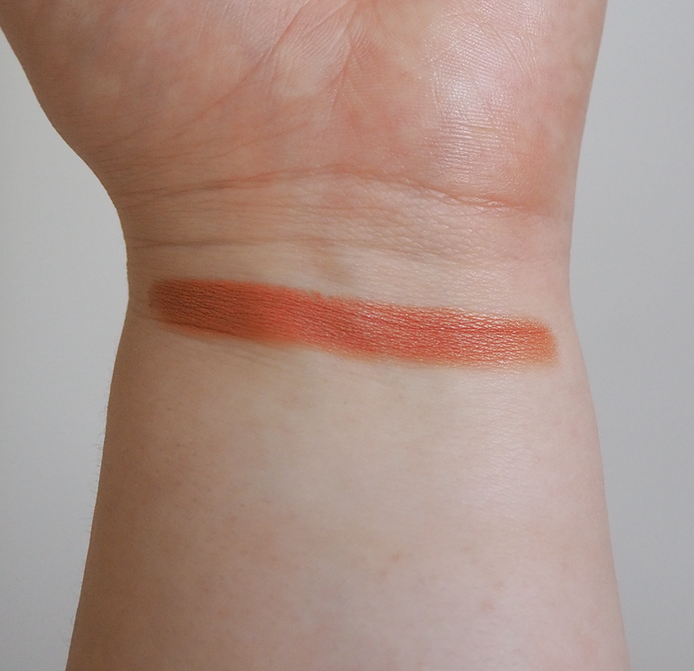 bareMINERALS Gen Nude Blonzer Kiss of Copper swatch 