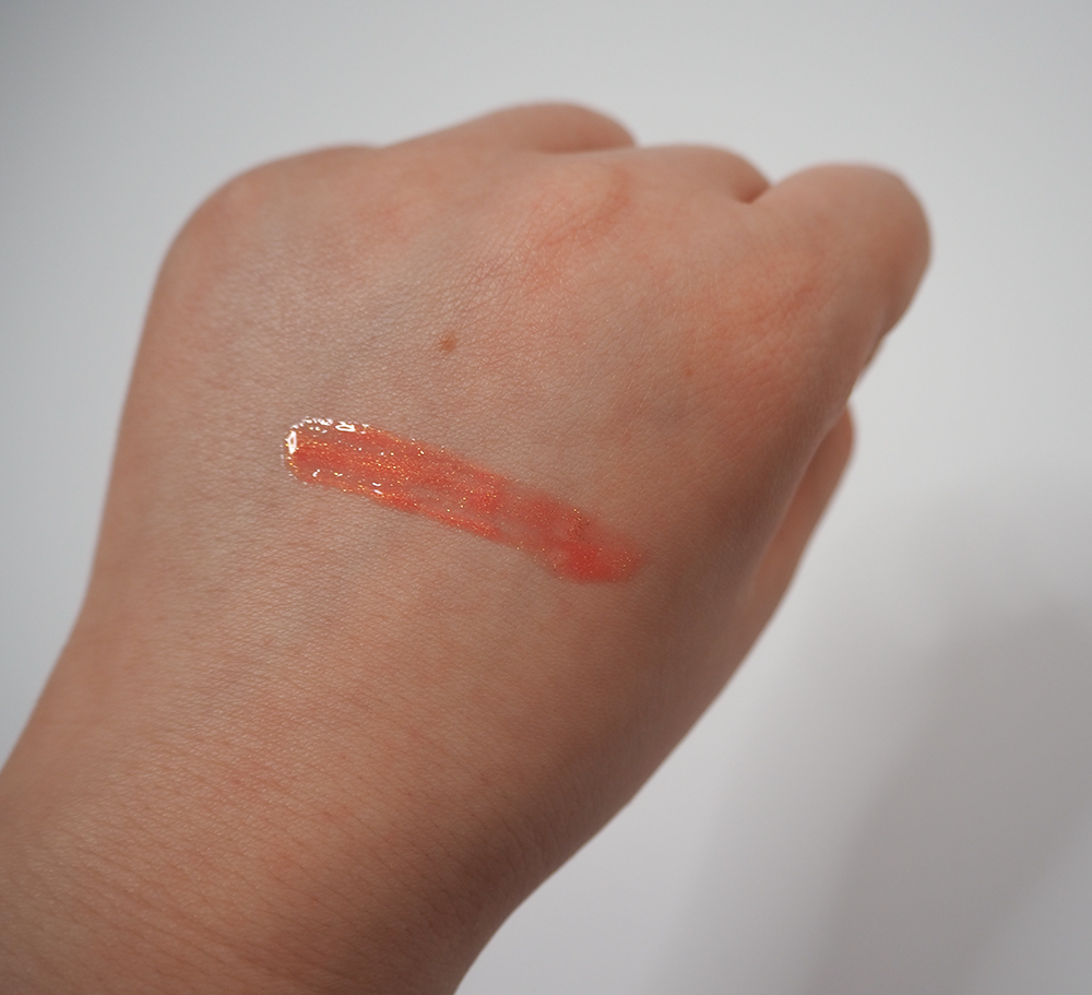 Charlotte Tilbury Collagen Lip Bath in Peachy Plump swatch image