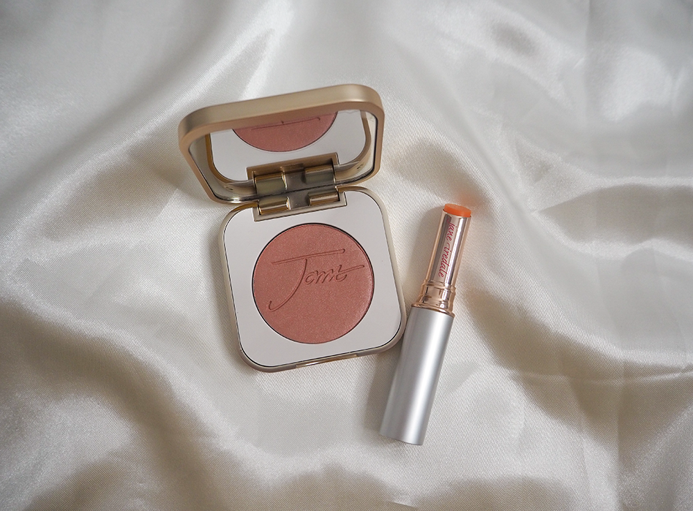 ubrugt Mirakuløs Ledig Beautiful Jane Iredale powder blush and lip stain review - A Woman's  Confidence