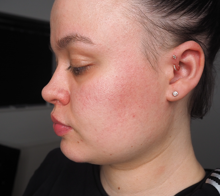 The CurrentBody Skin LED Light Therapy Mask is the best I've tried + 15 off! A Woman's Confidence