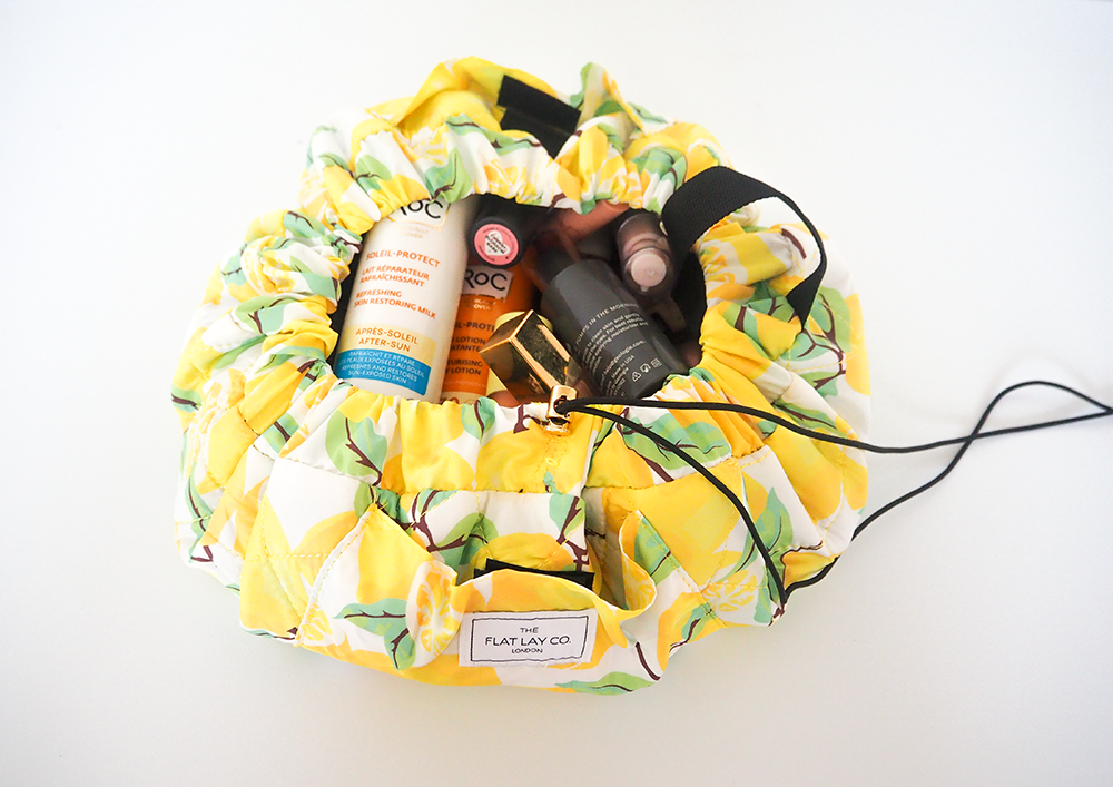 The Flat Lay Co. Drawstring Makeup Bag - Tropical Leaves