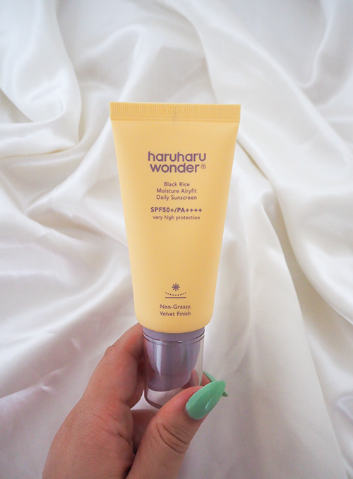 Haruharu Wonder Black Rice Moisture Airyfit Daily Sunscreen image