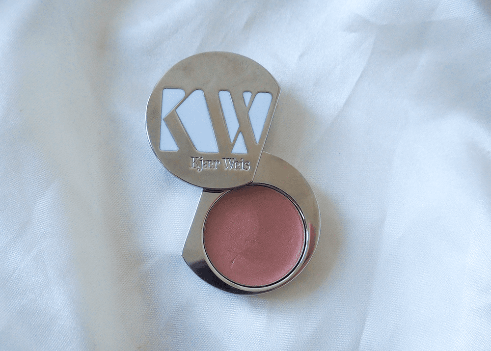 Kjaer Weis Cream Eye Shadow in Illuminated image