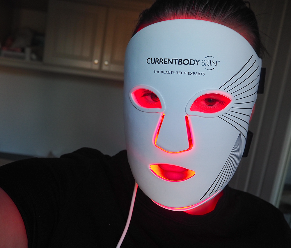 CurrentBody Skin LED Light Therapy Face Mask: Series 2 image