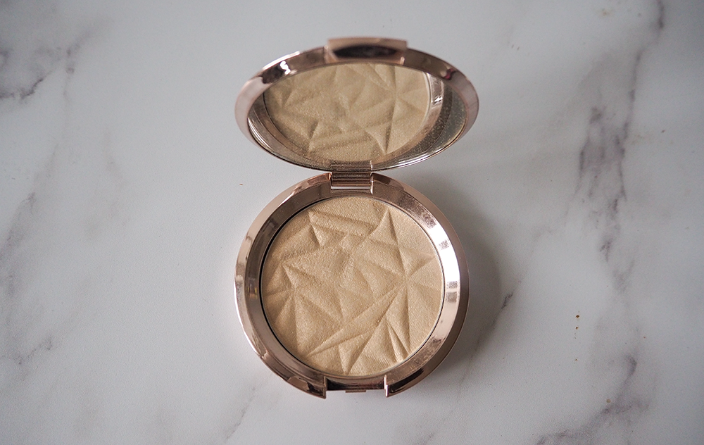 Becca Shimmering Skin Perfector Pressed Highlighter in Vanilla Quartz image