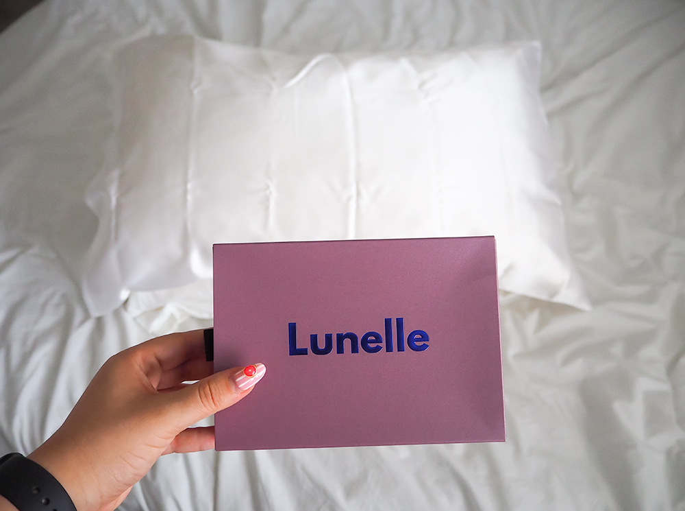 Lunelle 22 momme silk pillowcase image